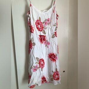 Women’s Old Navy linen dress.